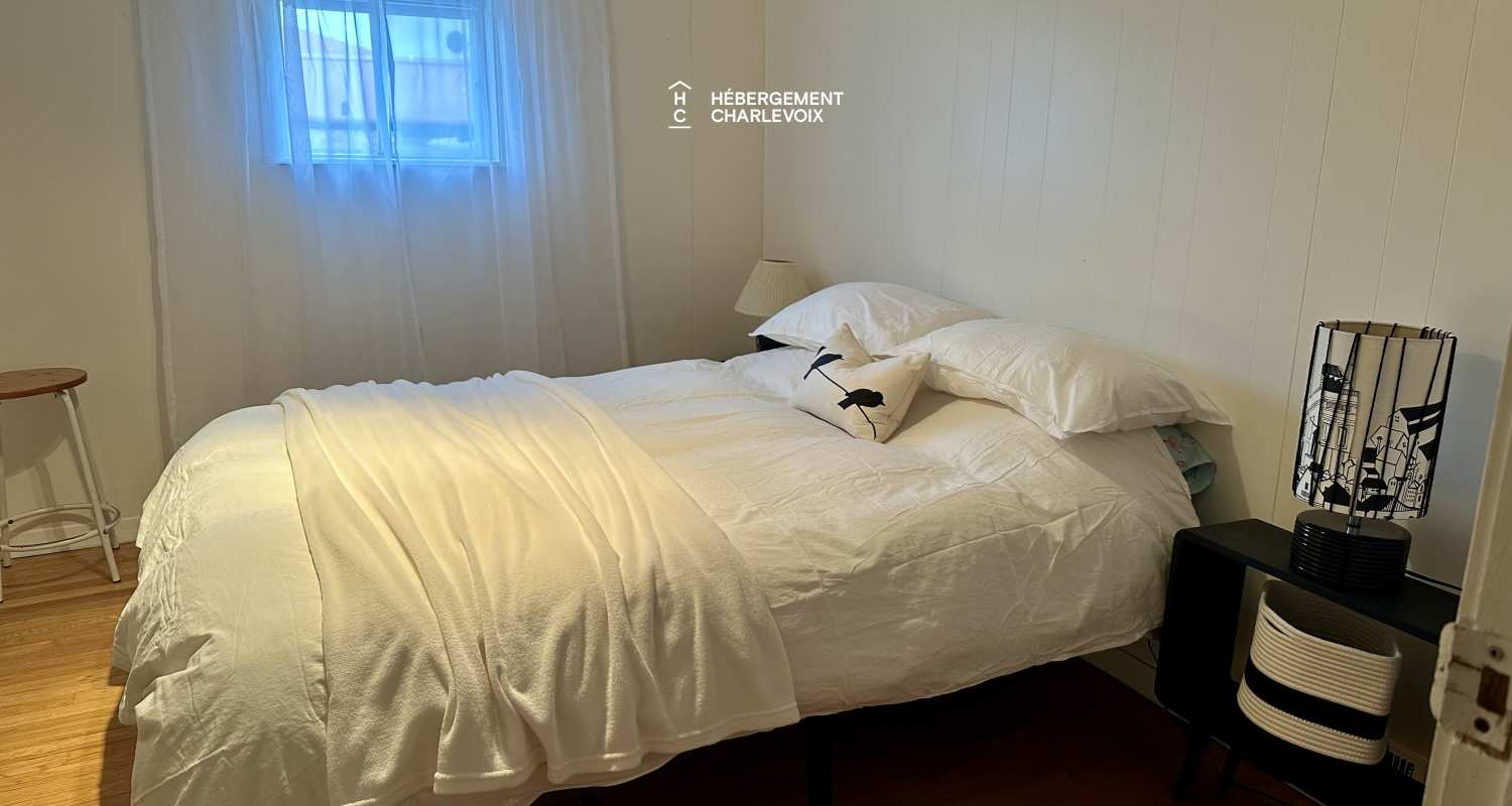 MIG-316 - A few minutes walk from the St. Lawrence River.